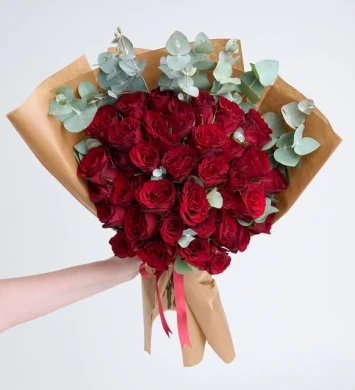35 Kırmızı Gül Buketi 